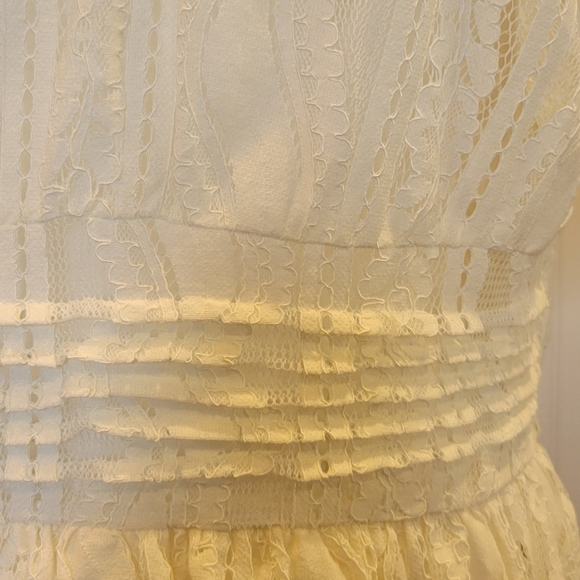 Coco and Jamison size lg beige laced peplum top. Never worn. - Picture 11 of 11